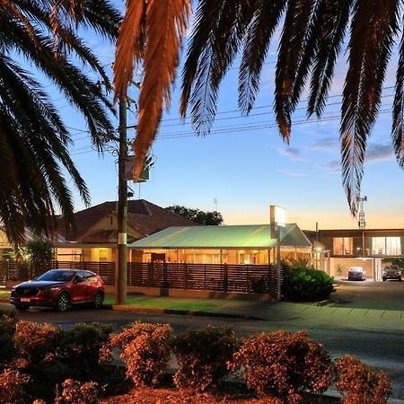 Court Street Motel Parkes Eksteriør billede