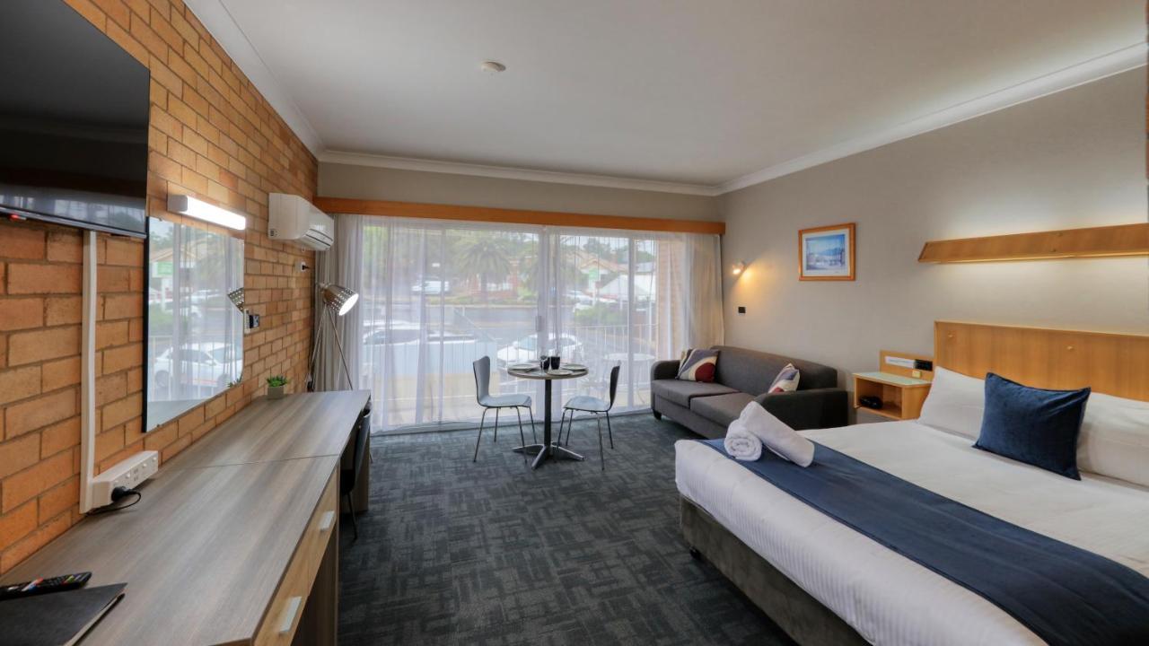 Court Street Motel Parkes Eksteriør billede